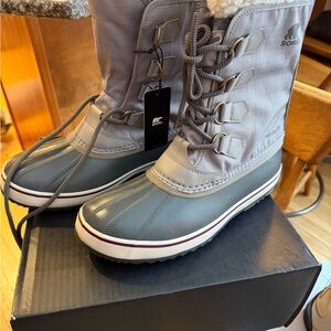 Sorel Gray and Black Winter Boots